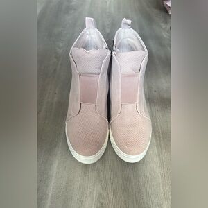 Pink wedge sneaker with zippers size 9 women’s.